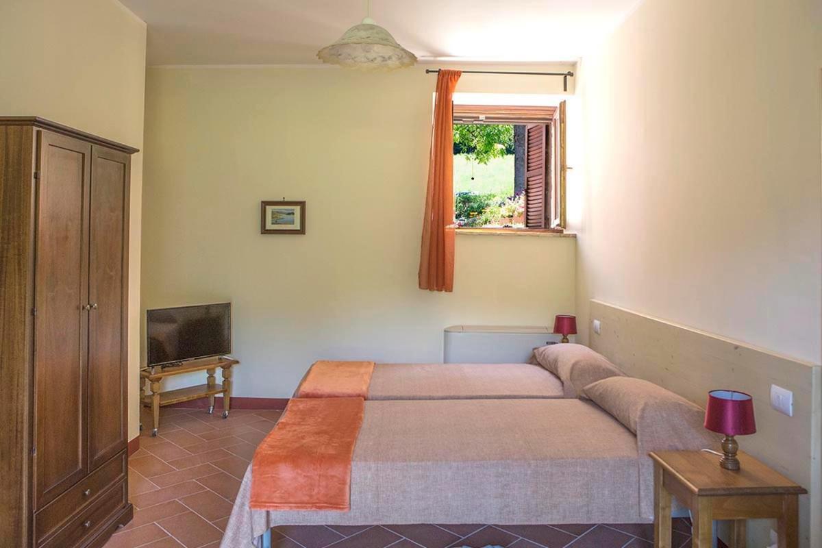 Agriturismo I Melograni Ферентилло Экстерьер фото