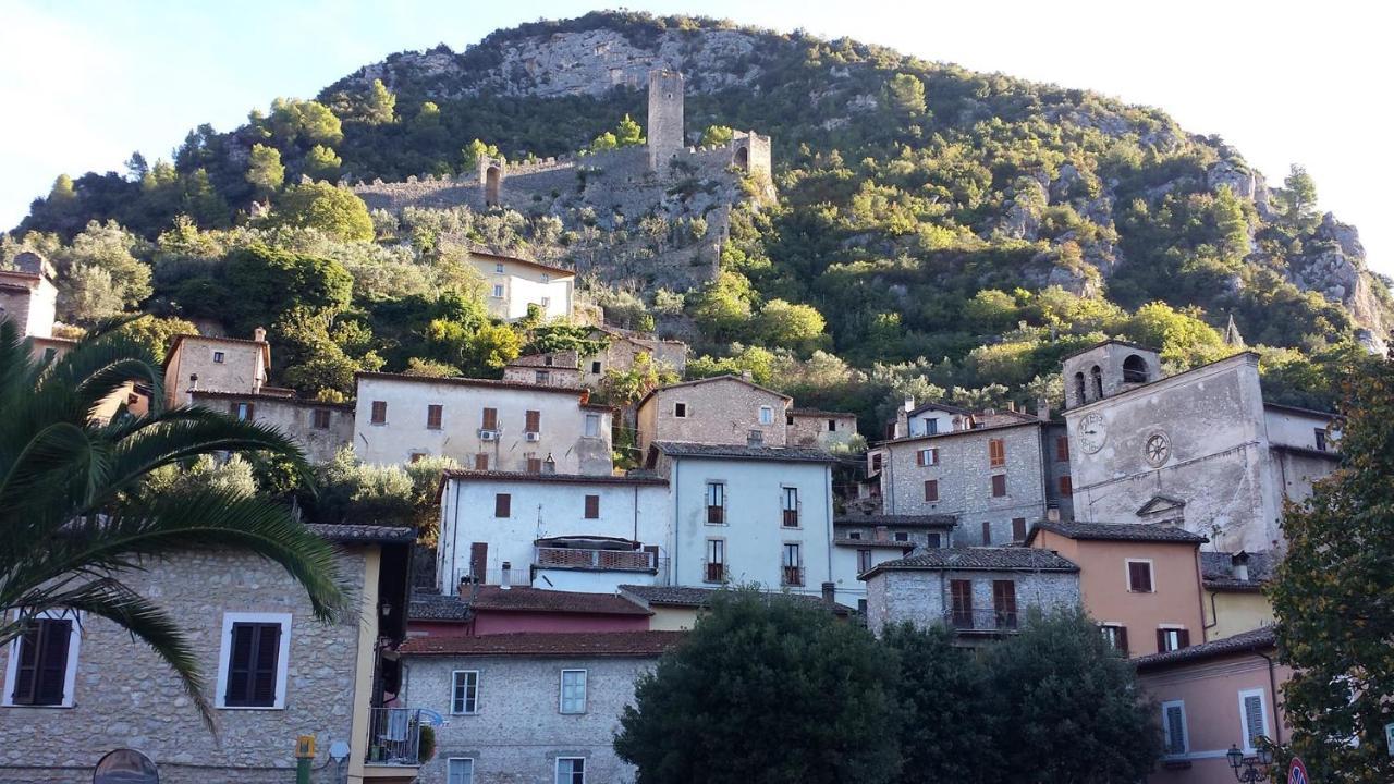 Agriturismo I Melograni Ферентилло Экстерьер фото