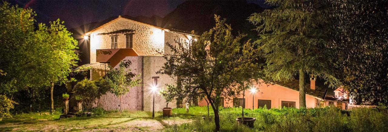 Agriturismo I Melograni Ферентилло Экстерьер фото