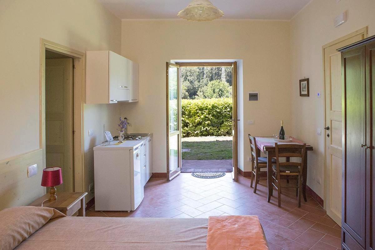 Agriturismo I Melograni Ферентилло Экстерьер фото